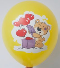 Латексна кулька KDI 12” Ведмедик та коробка із серцями (жовтий) (1 шт)