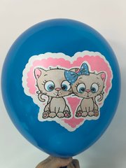 Латексный шар KDI 12” Два котёнка в сердце (на синем) (1 шт)